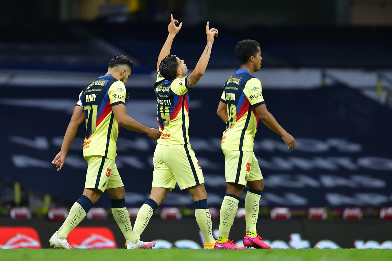 Benedetti (39’) hizo el gol del empate con un tiro de media vuelta.