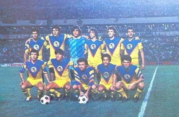 La fundación del equipo azulcrema tuvo lugar en el año 1916, el 12 de octubre de 1916 los emplumados vieron la luz como club de fútbol.