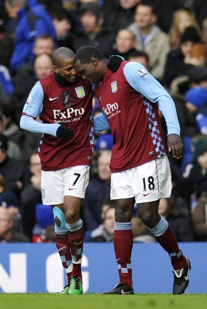 Emile Heskey consiguió el 2-1 en favor del Aston Villa.