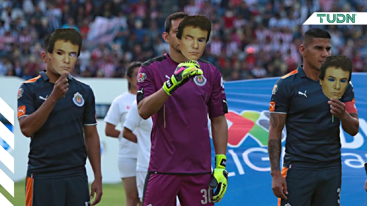 El día que la Liga MX homenajeó a José José