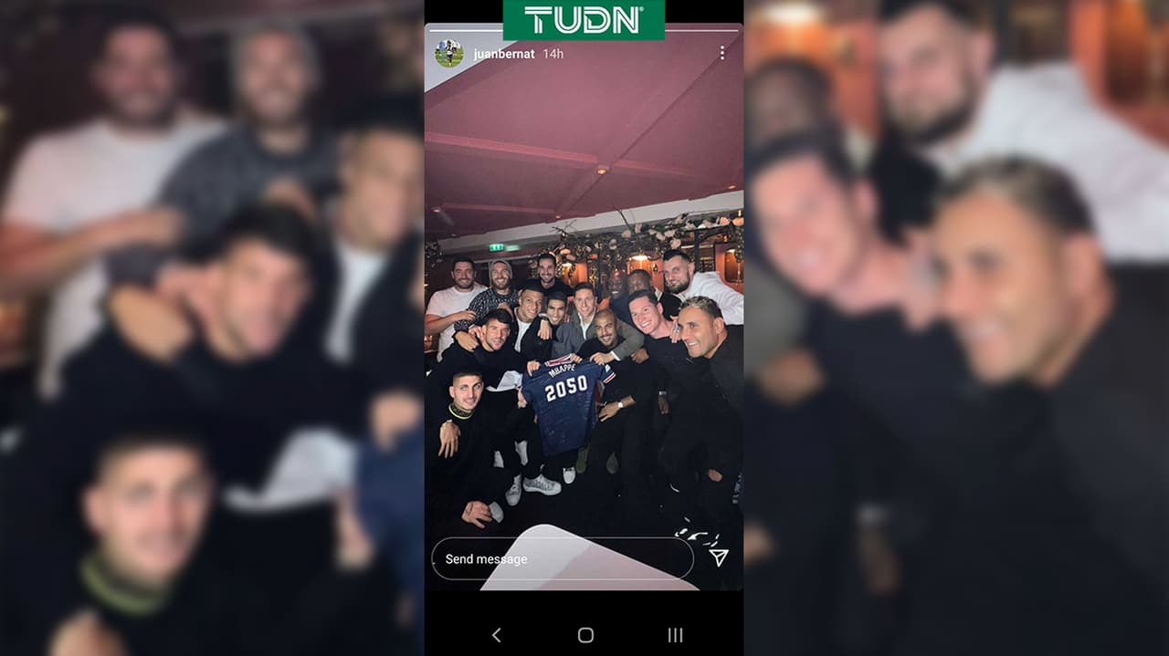 ¿Mbappé 2050? El francés y compañeros del PSG bromean con su renovación