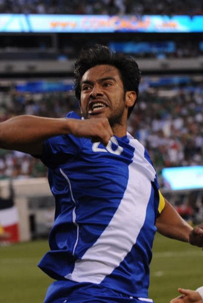 Carlos Ruiz prendió las alarmas en México anotando su gol al minuto cuatro.