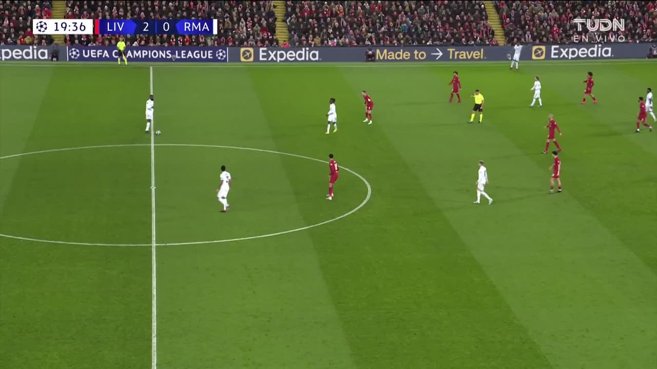 ¡GOL!  anota para Real Madrid. Vinícius Júnior