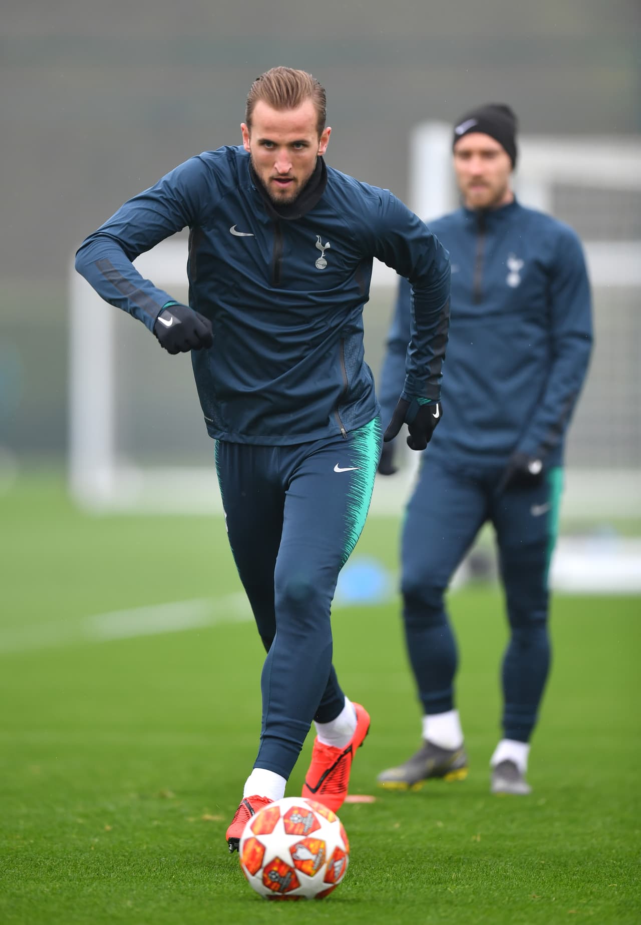 Tottenham Hotspur entrenó previo al duelo en el que será local en la ida contra Manchester City en los Cuartos de Final de la Champions League, donde quiere hacer historia al llegar a la Semifinal.