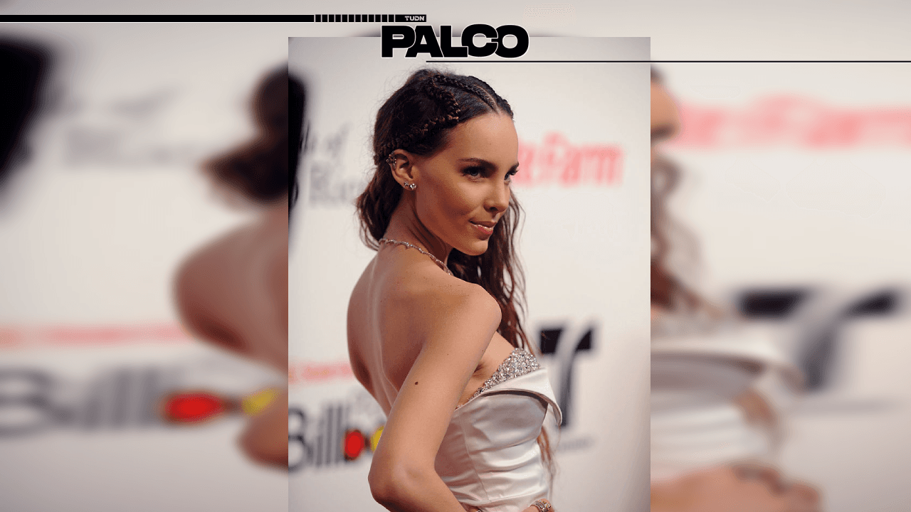 Belinda hace un juramento de amor con Nodal | La feliz pareja está que derrama miel y hacen un anuncio a todos sus seguidores.