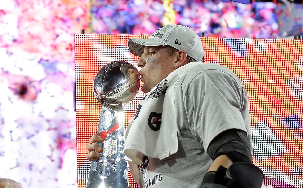 <b>Sus números en la NFL</b>
<br>- Ha disputado, hasta el momento, un total de 115 partidos y todos con los Patriots.
<br>- Recepciones: 602 (521 recepciones de temporada regular y 81 de playoffs), 
<br>- Yardas: 9 mil 024 yardas (7 mil 861 yardas en temporada regular y 1,163 en playoffs) 
<br>- Touchdowns: 91 (79 touchdowns en temporada regular y 12 en playoffs).
<br>- Ganador de los 3 Super Bowls (XLIX, LI y LIII).