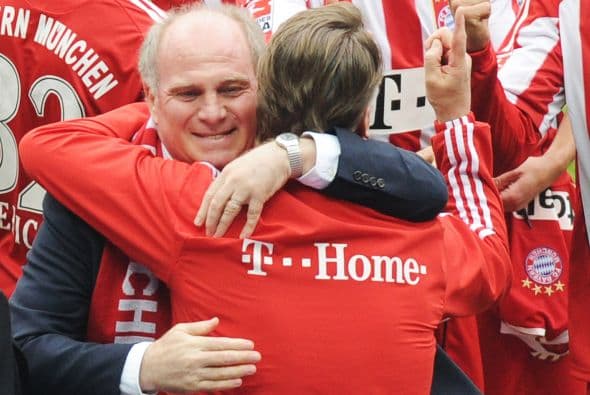 El abrazo entre el técnico y el manager fue muy emotivo.