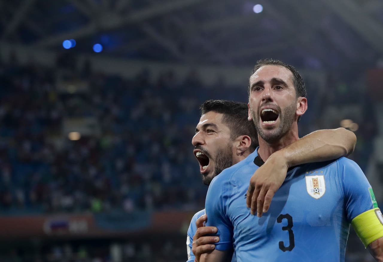 Godín, décimo seleccionado uruguayo en dar positivo a COVID-19