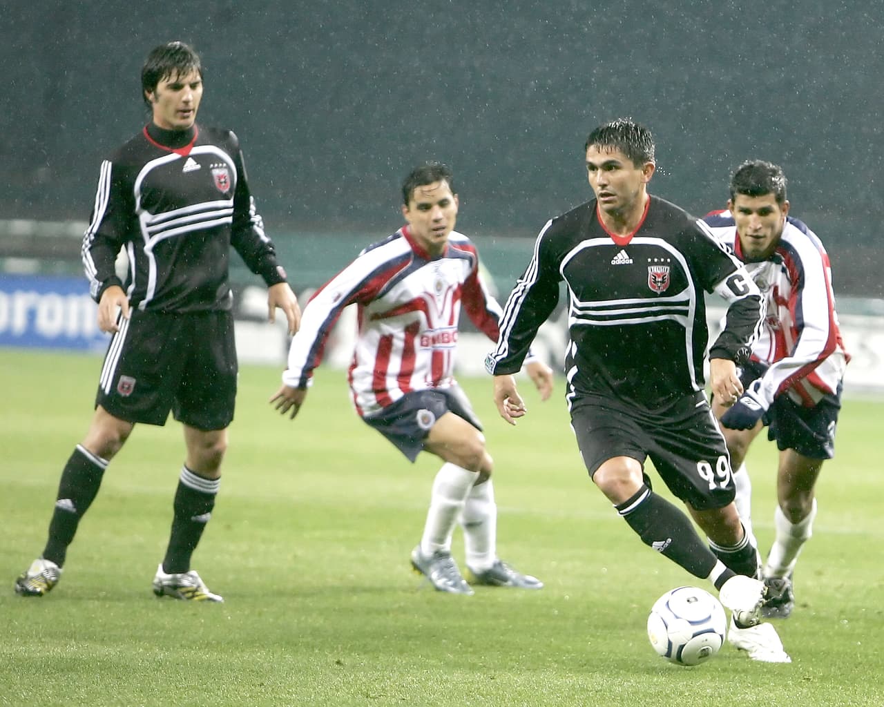 D.C. United volvió a una semifinal en la edición de 2007. Allí enfrentó a Chivas Guadalajara en una apretadísima serie que terminó a favor de los mexicanos por 3-2, en el marcador global.