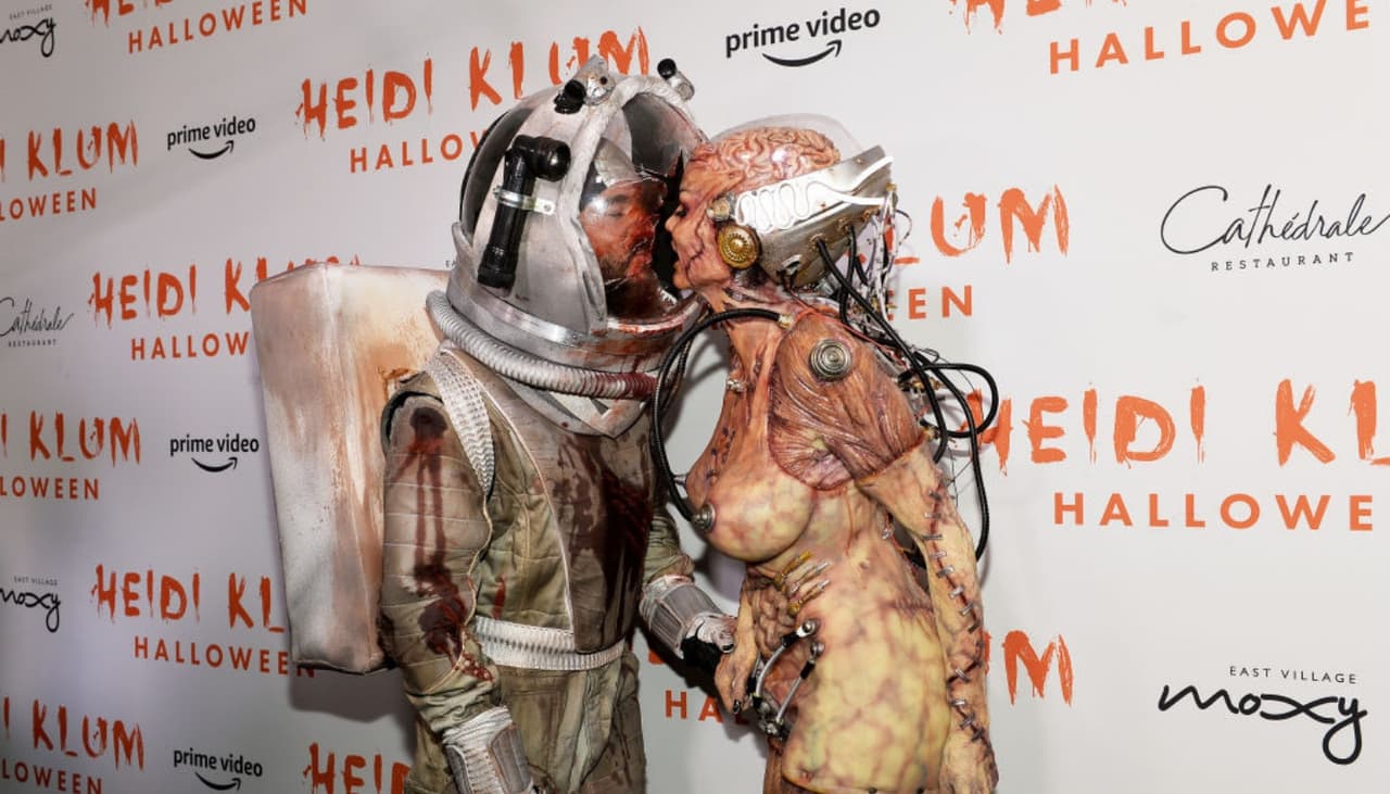 Heidi Klum se transformó en alienígena para reafirmar su título de reina del Halloween