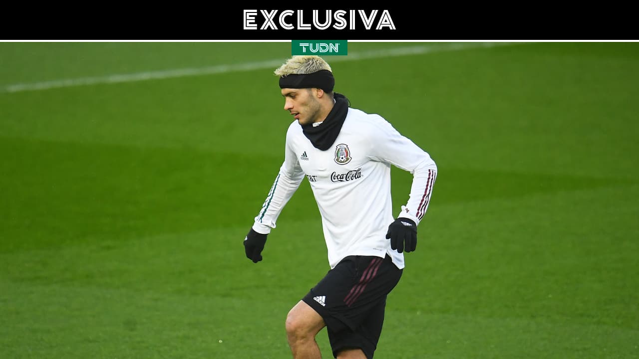 Raúl Jiménez aún no viaja a México y se sigue negociando con Wolves