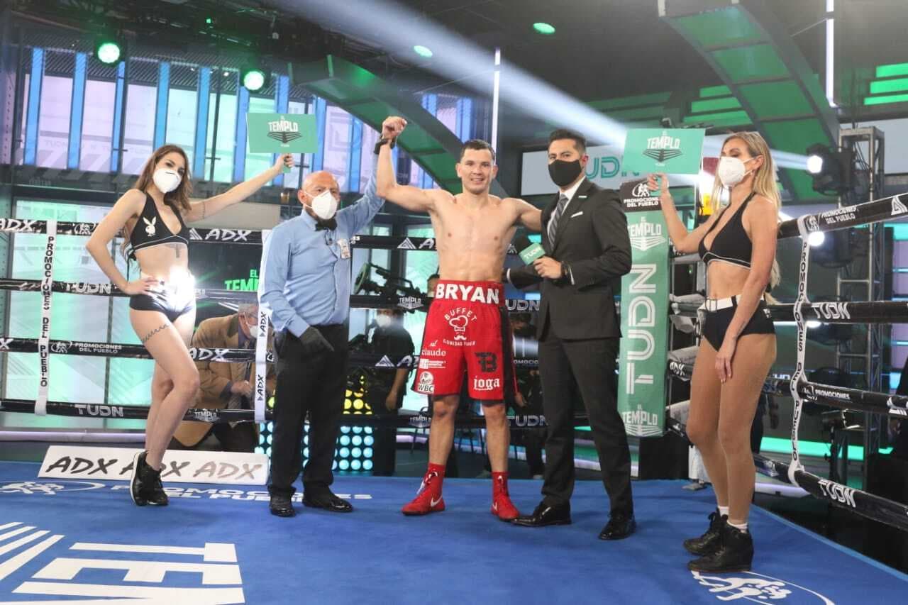 Bryan Flores se impuso a Jorge Sánchez al cabo del tercer round | Bryan 'Niño Maravilla' Flores dio muestra de su poderío y al 01:48 del tercer round se impuso por la vía del nocaut técnico a Jorge 'Estruendo' Sánchez,