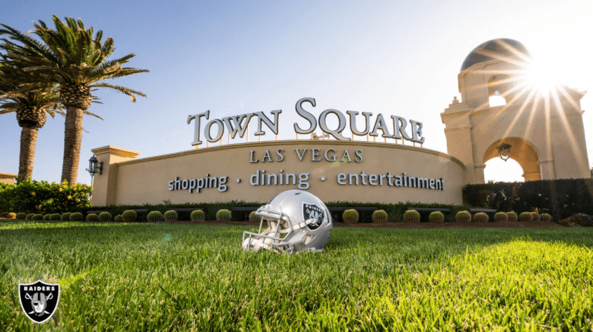 Y con ustedes el famoso Town Square listo para regalar horas y horas de diversión y relajación.
