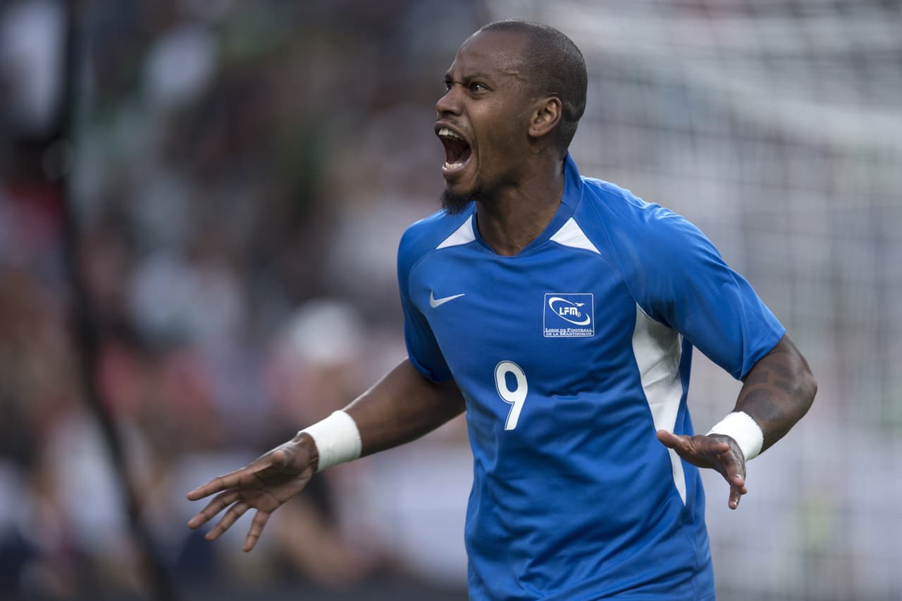 La modesta Selección de Martinica superó de manera sorpresiva por 3-0 a una desangelada Cuba, en juego correspondiente al Grupo A de la Copa Oro de la CONCACAF 2019, en el Broncos Stadium at Mile High, en Denver, Colorado, EEUU.