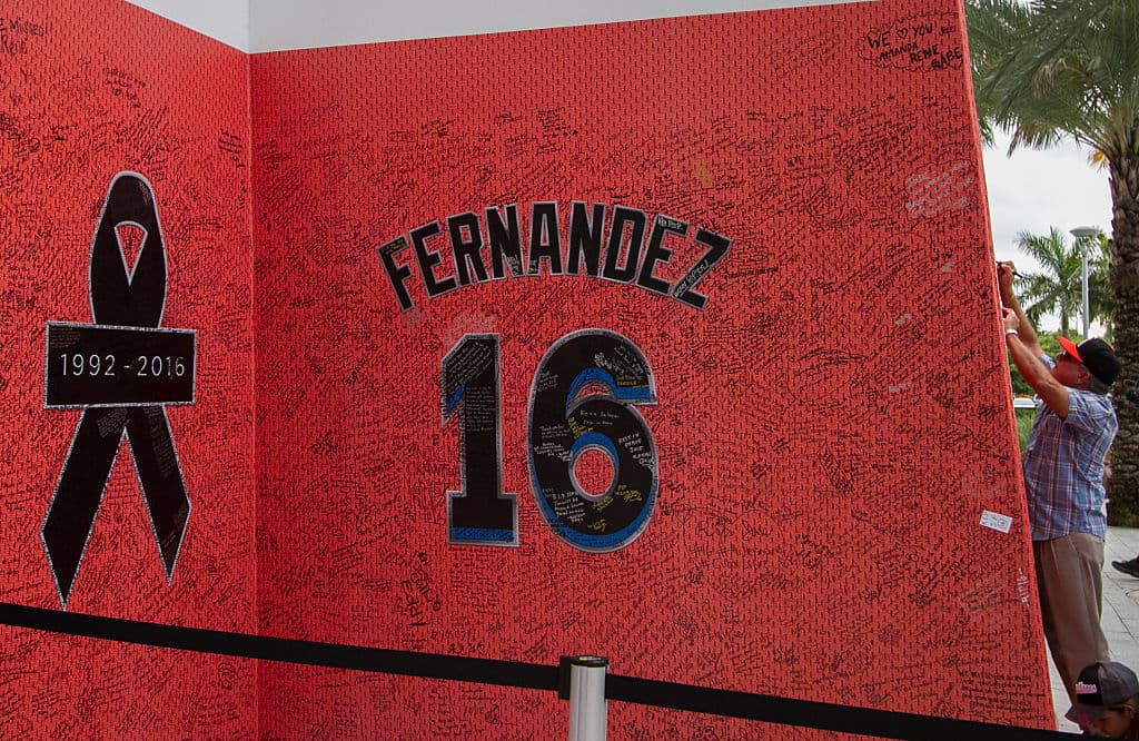 El nombre de José Fernández quedó plasmado en la historia de la MLB en medio de esa tristeza.