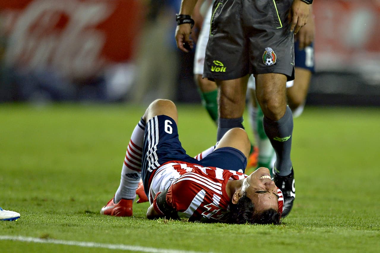 Chivas salió campeón tras vencer al León 0-1 con gol de Oswaldo Alanís en la Copa MX del Apertura '15.