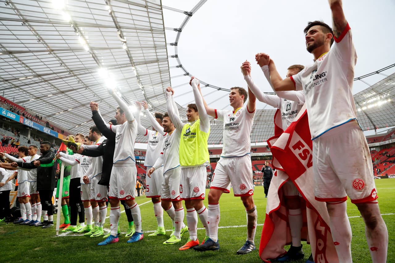 Por su parte, el Mainz le dio una alegría a los cientos de aficionados que los acompañaron en este juego de visita y llegó a 28 puntos, quedando en la línea entre la lucha por permanencia y los cupos a Europa.