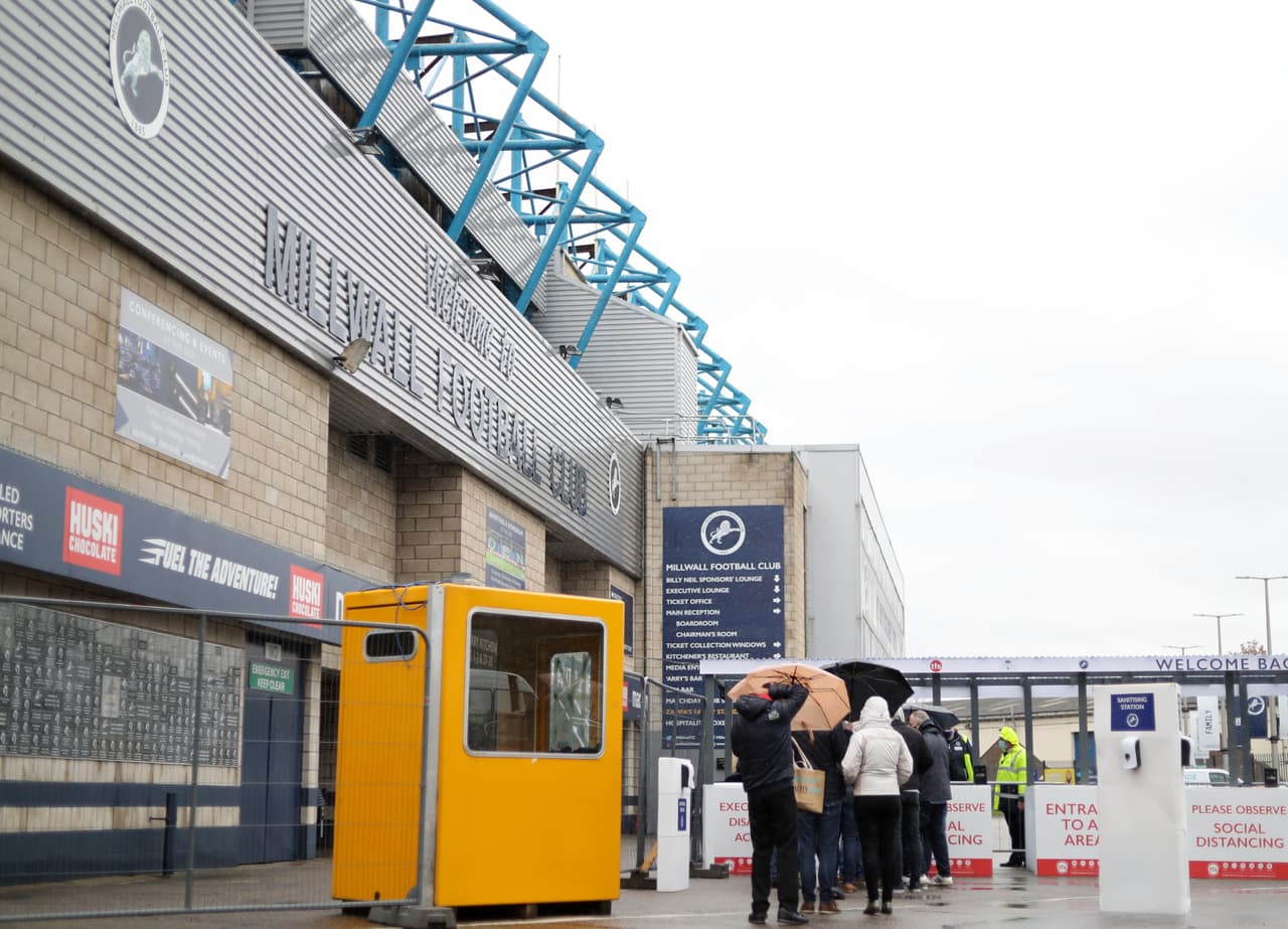 ¡Escándalo en Inglaterra! Abuchean el 'Black Lives Matter!