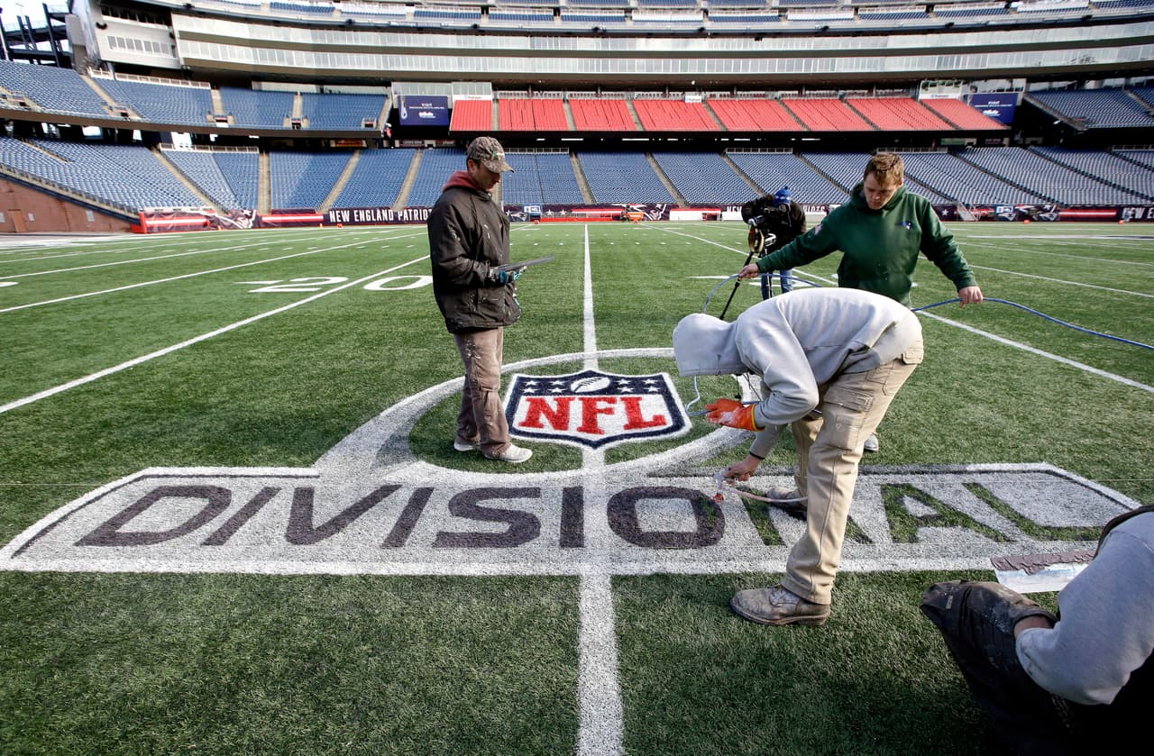 Los Patriots defienden una racha de ocho victorias consecutivas en Playoffs en Gillette Stadium. El 20 de enero de 2013 fue la más reciente caída en esa condición, 28-13 ante Baltimore Ravens.