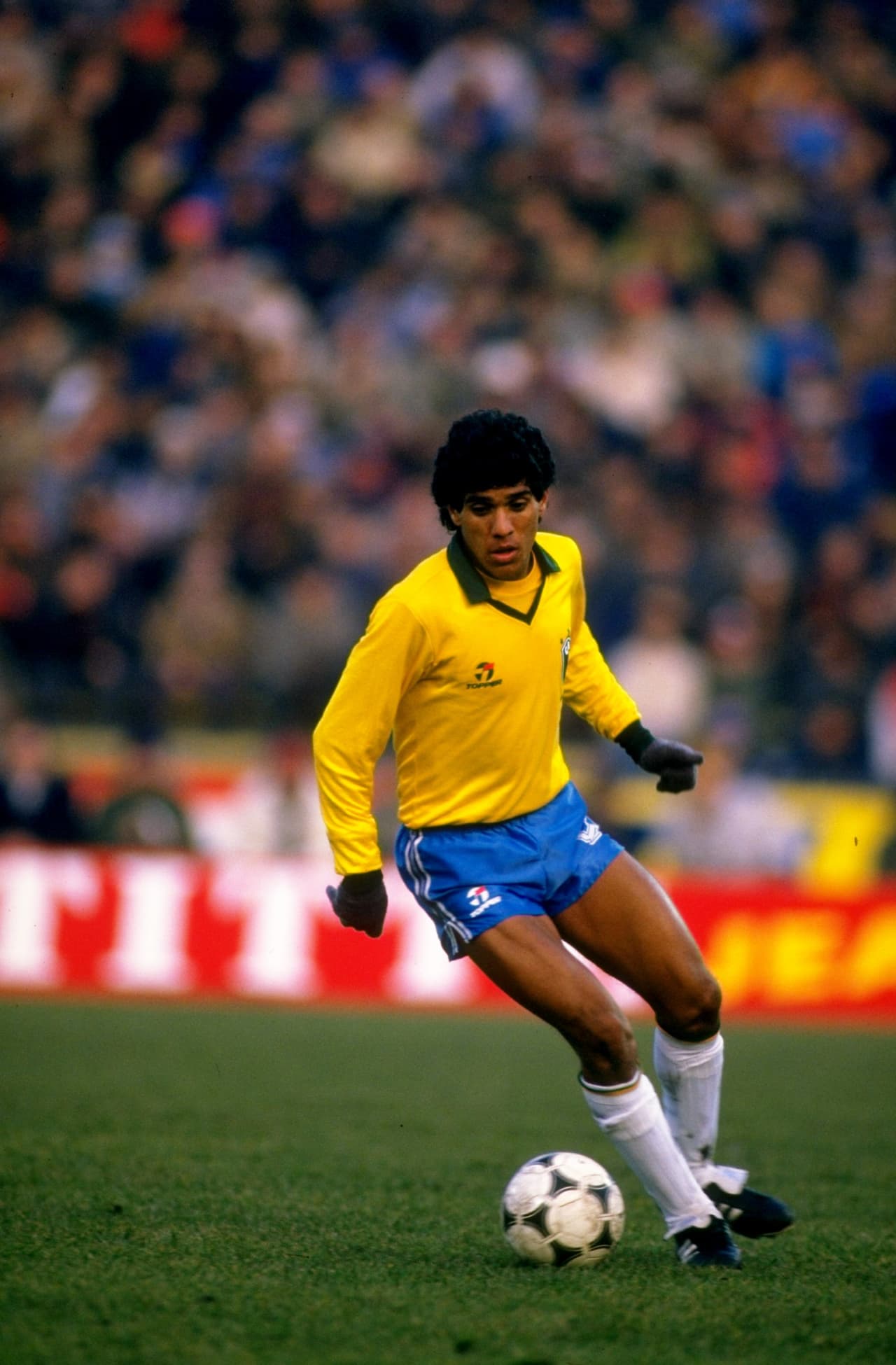 Silas tuvo la '10' en Italia-90, en donde Brasil quedó eliminado en octavos de final contra Argentina. No tuvo mayor brillo.