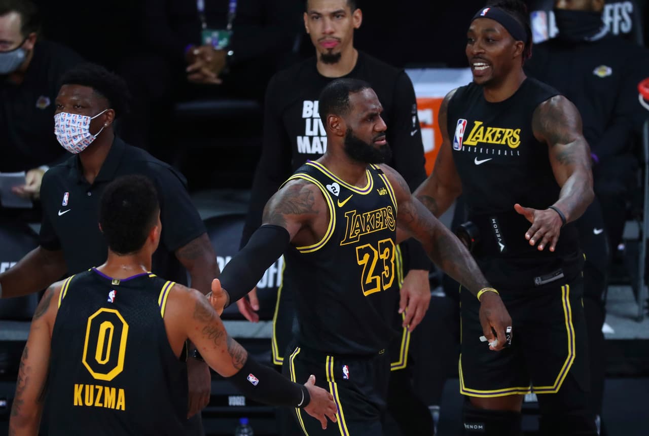 Lebron brilla y Los Angeles Lakers derrotan 135-115 a los Portland Trail Blazers y ponen la serie 3-1 a su favor.