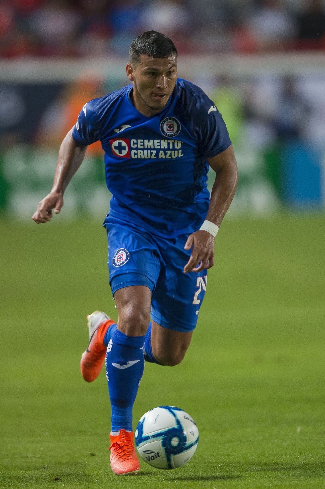 Juan Marcelo Escobar China (Cruz Azul) El defensa Paraguayo de 23 años es un gran elemento para reforzar al Cruz Azul.
<br>