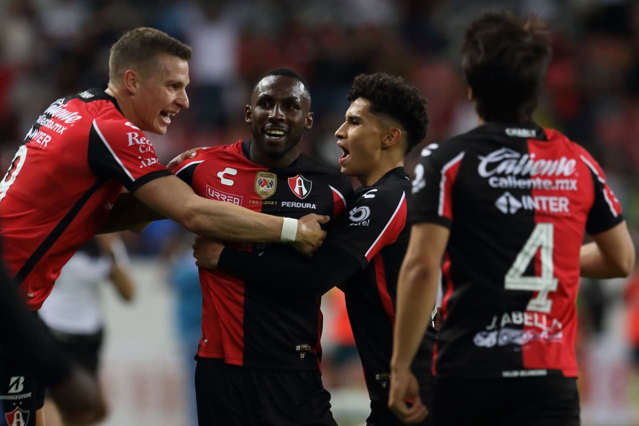 Atlas se impuso 2-1 al Necaxa con goles de Julio Furch y Julián Quiñones en partido de la Jornada 13.