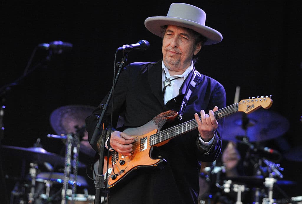Bob Dylan se llama Robert Allen Zimmerman.