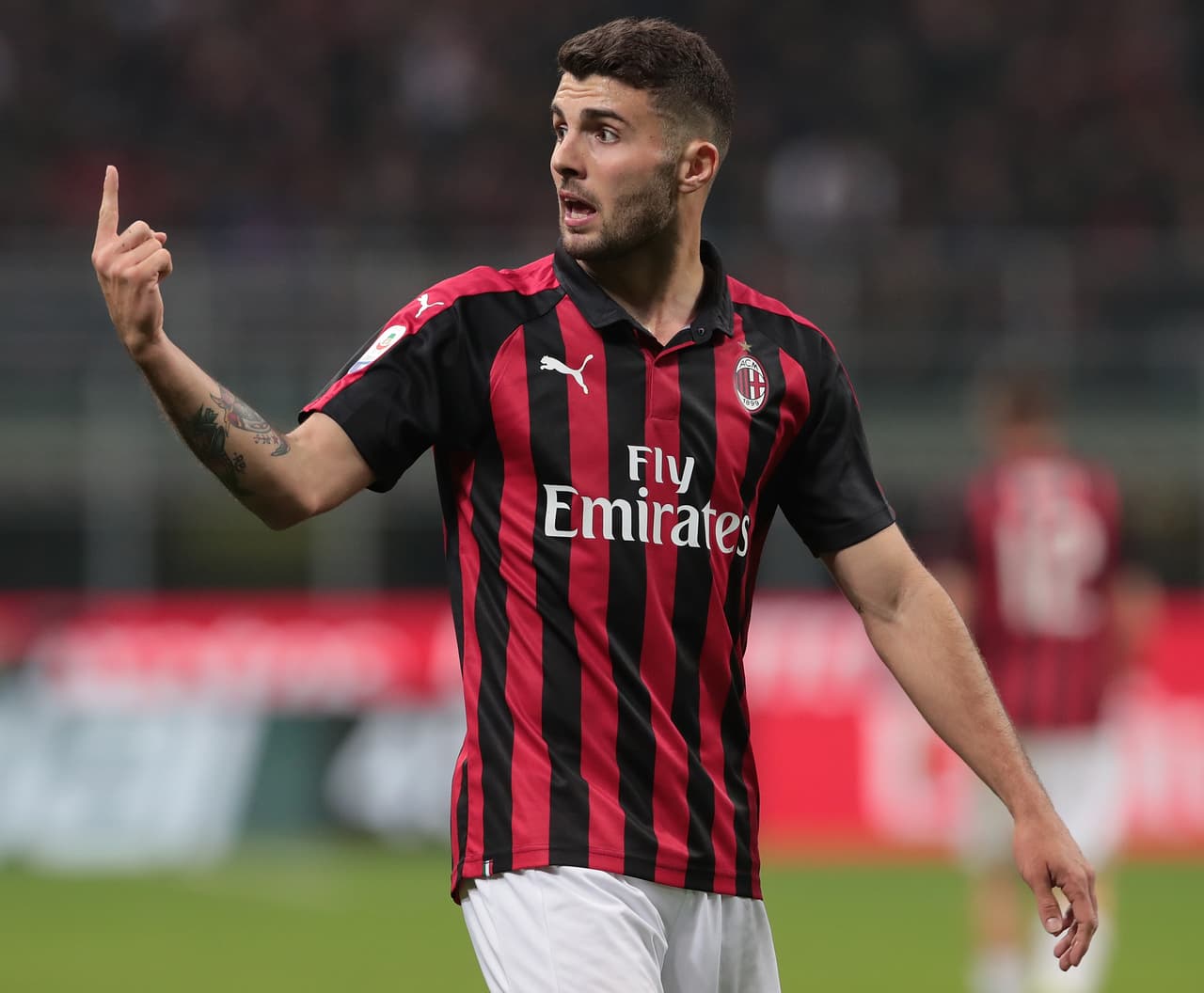 Con la llegada de Piatek, Patrick Cutrone perdió su lugar en el A.C. Milan y busca salir del club. El delantero podría pasar al Napoli.