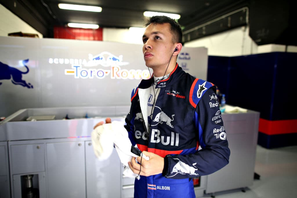 Alex Albon competirá en Red Bull el resto de la temporada de la Fórmula Uno