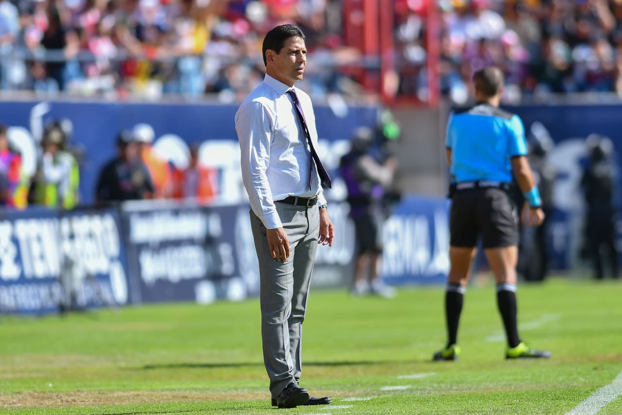 Ante el gol de los visitantes, Alfonso Sosa se encargó de mantener la calma y su equipo no perdió el orden sobre todo por la expulsión de Camilo Mayada al 76'.