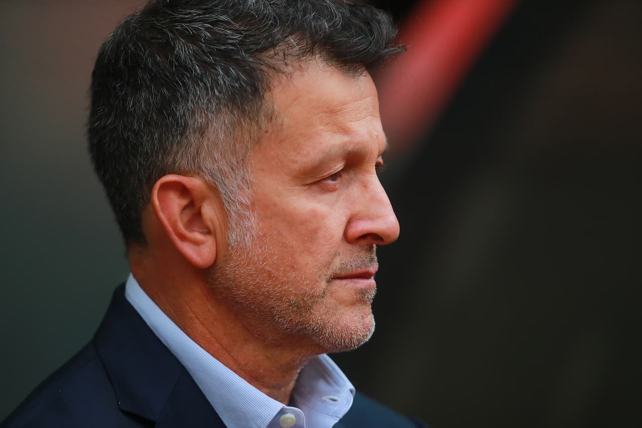 La más reciente fue 'Zoquete' por parte de un periodista paraguayo quien se molestó por que el colombiano viajó a su país con un permiso y no ha regresado a trabajar.