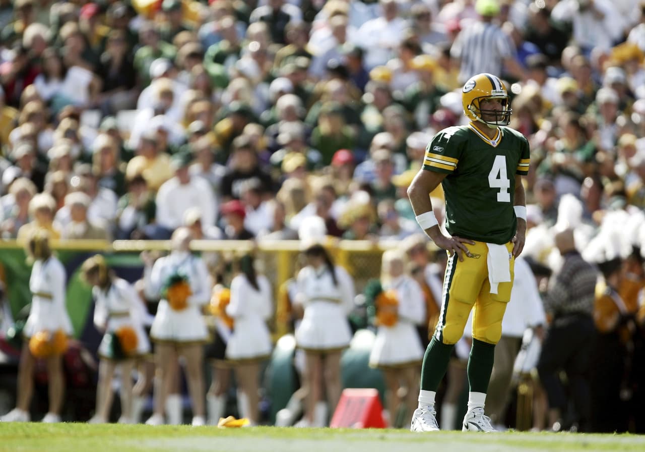 Favre, al ya estar anunciando su retiro, se fue con los New York Giants en 2008 y en 2009 se fue con los Minnesota Vikings.