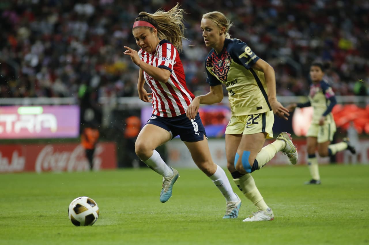 during the game Guadalajara vs America, corresponding to Quarterfinal second leg round match of Torneo Apertura Grita Mexico A21 of the Liga BBVA MX Femenil, at Akron Stadium, on December 06, 2021.
<br>
<br> durante el partido Guadalajara vs America, correspondiente al partido de vuelta de Cuartos de Final del Torneo Apertura Grita Mexico A21 de la Liga BBVA MX Femenil, en el Estadio Akron, el 06 de diciembre de 2021.