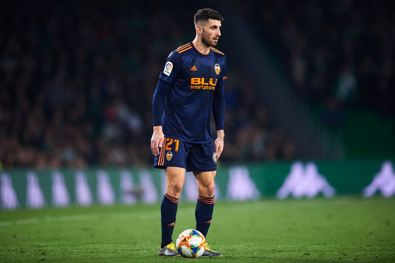 Valencia llega con Gabriel sancionado, además de Piccini y Vallejo lesionados. Gameiro, Cillessen y Cheryshev en duda.