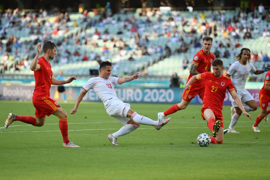Las anotaciones de Breel Embolo y Kieffer Moore nos regalan el primer empate del torneo entre Suiza y Gales.