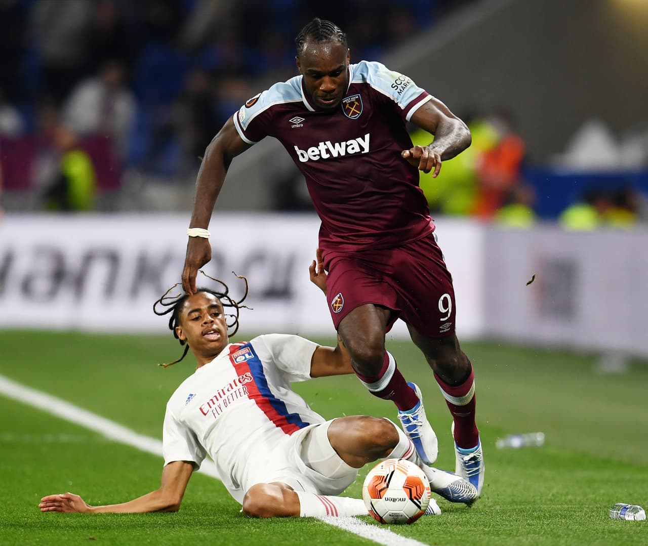 West Ham se impouso con autoridad al Lyon y avanza a la Semifinal de la Europa League donde espera rival.
