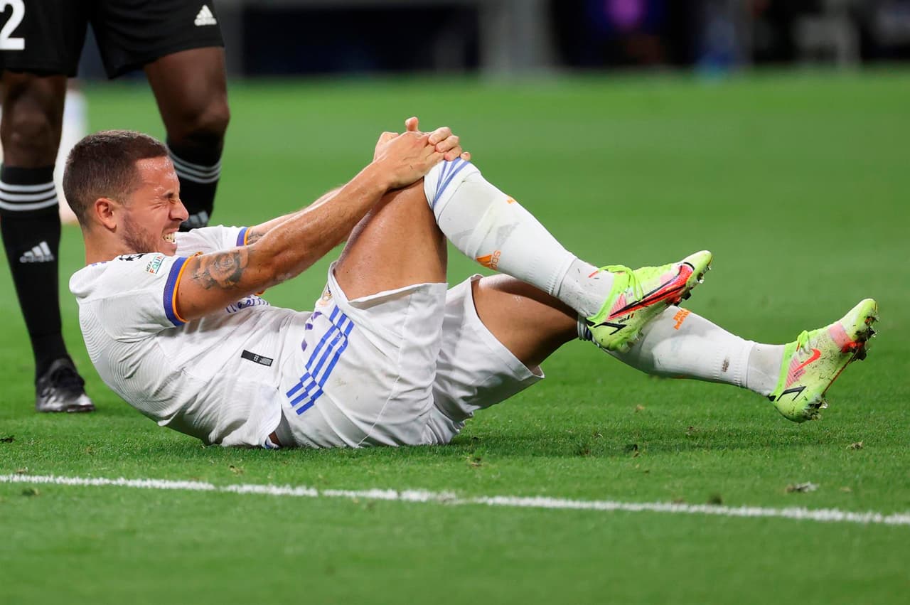 Real Madrid cae en casa ante el Sheriff Tiraspol 2-1 en la fase de grupos de la UEFA Champions League. El equipo moldavo abrió con gol de Jasurbek Yakhshiboev al 25’, pero Karim Benzema igualó el marcador tras cobrar un penalti, pero la visita selló su victoria al 89’ con anotación de Sebastién Thill.