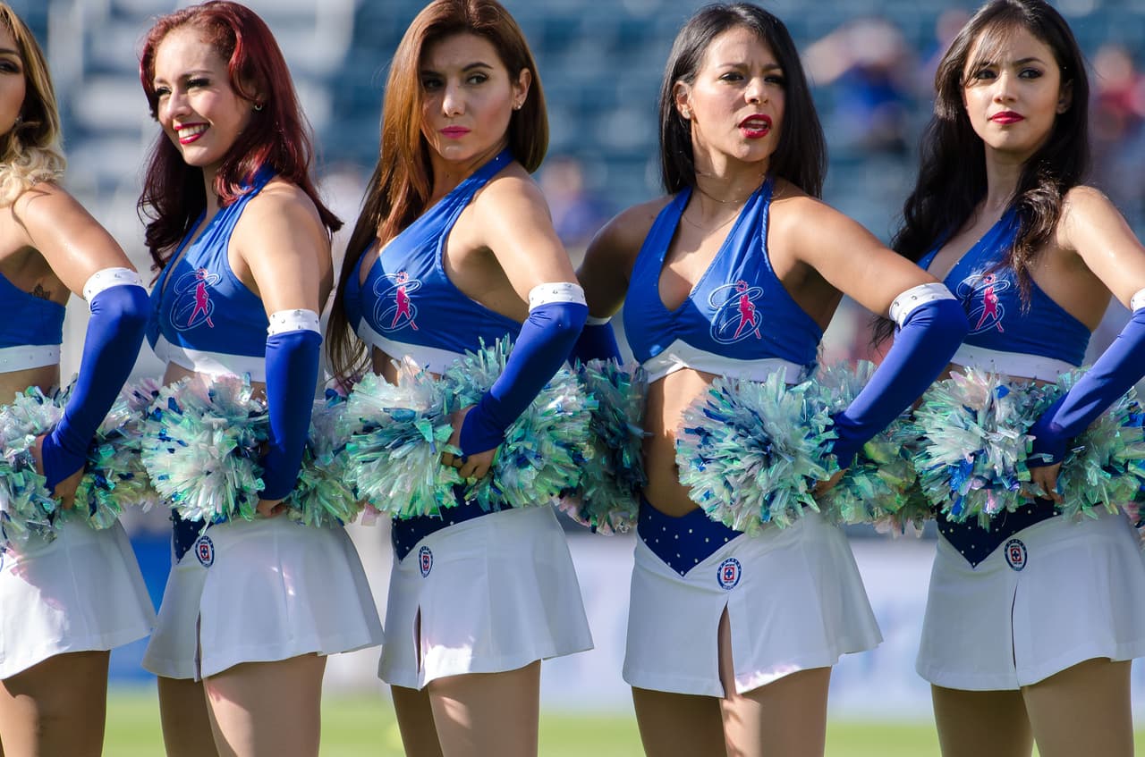 La belleza de las porristas en la fecha 6