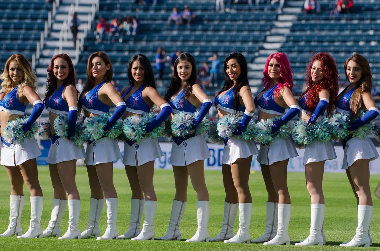 La belleza de las porristas en la fecha 6