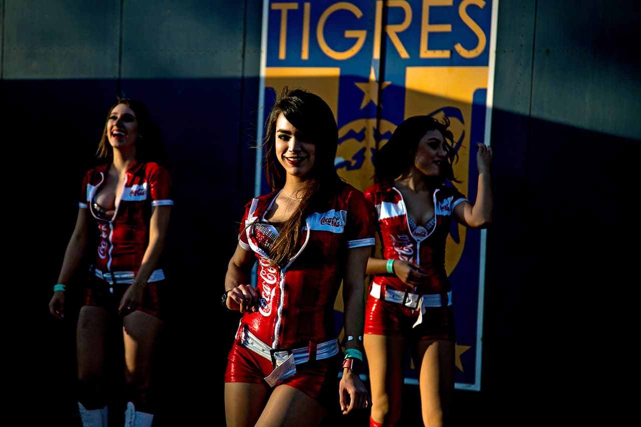 La belleza de las porristas en la fecha 6