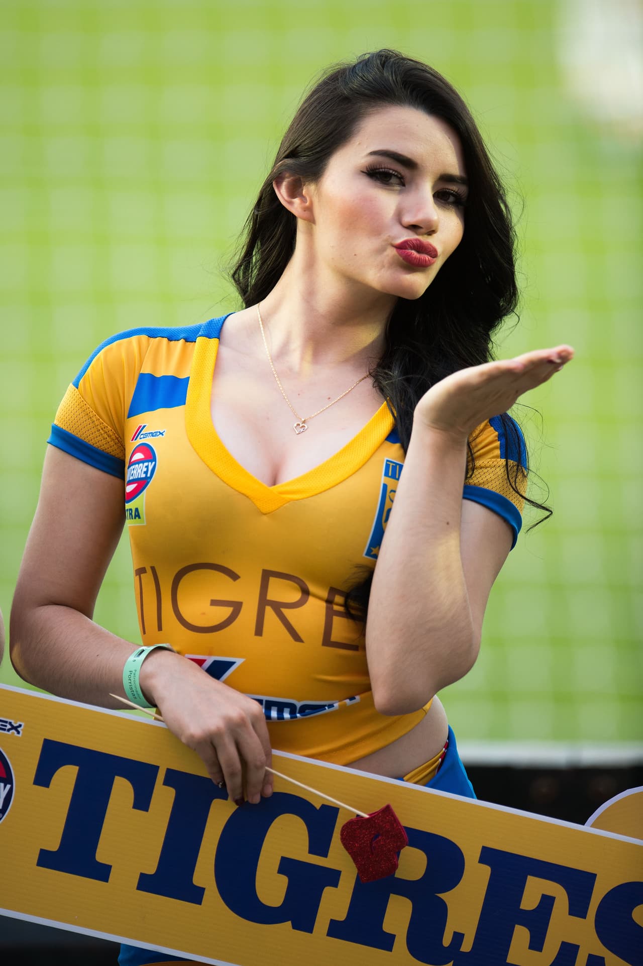 La belleza de las porristas en la fecha 6