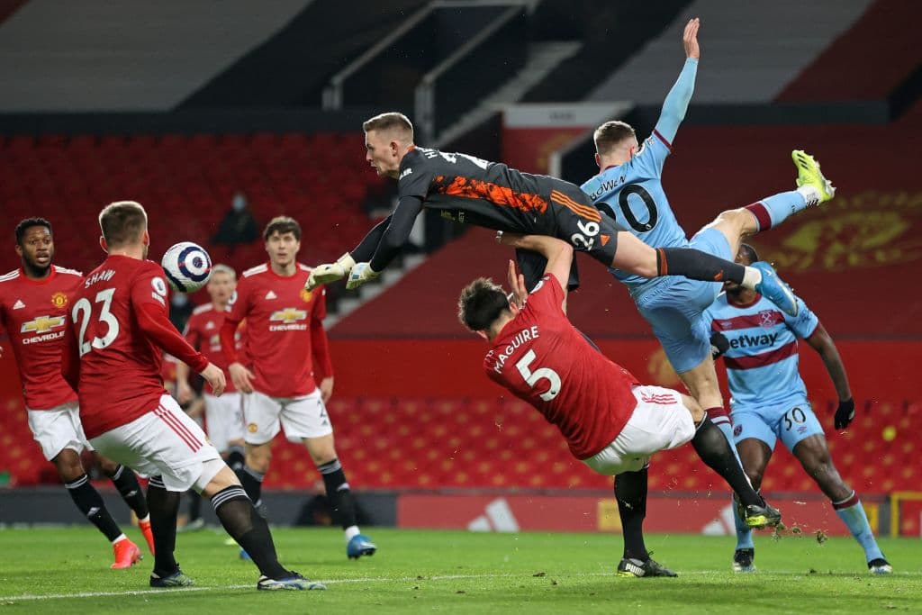 Manchester United, por la mínima, se impone al West Ham United en Old Trafford. La única anotación del partido pertenece a Craig Dawson, quien hiciera un autogol al minuto 53 del encuentro, durante la Jornada 28 en la Premier League.