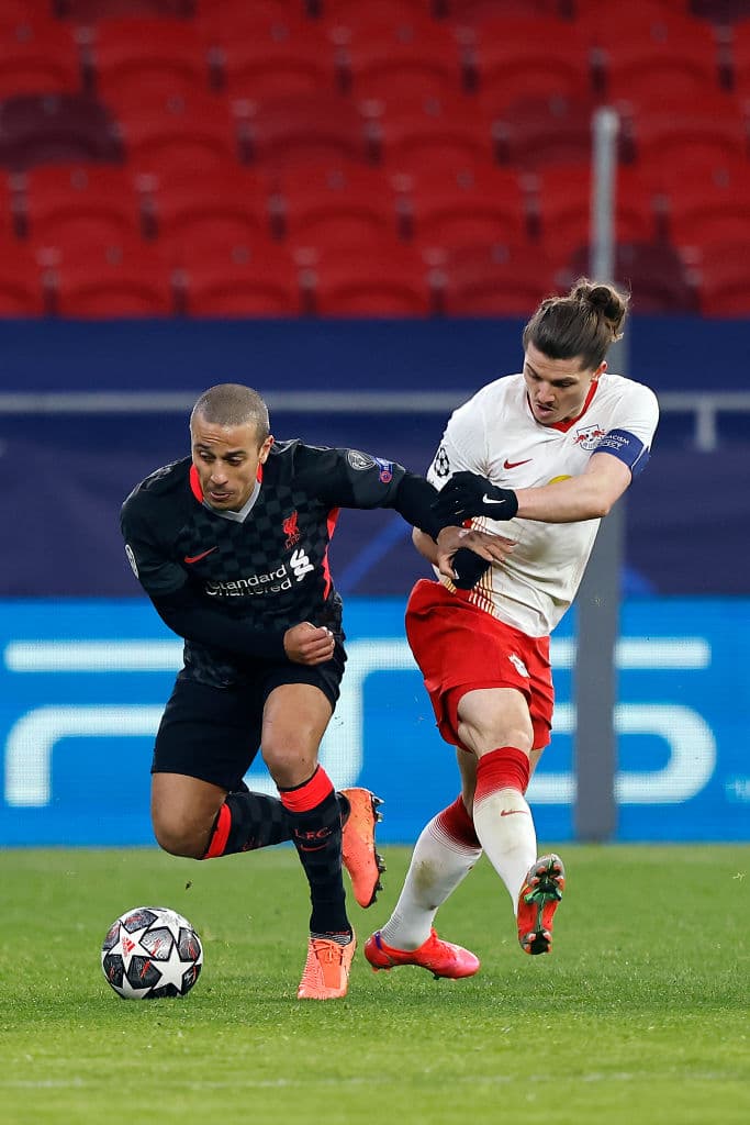 Con goles de Sadio Mané (57') y Mohamed Salah (53'), el Liverpool vence 2-0 al Red Bull Leipzig en el Puskas Arena, durante el juego de ida de los Octavos de Final de la UEFA Champions League. El equipo inglés se lleva la ventaja en este partido.