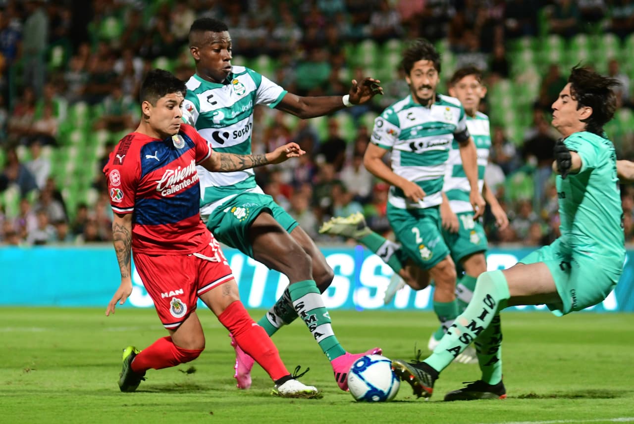 Pachuca 1-1 Atlas, Celaya 1-0 Necaxa, Santos 2-0 Guadalajara.