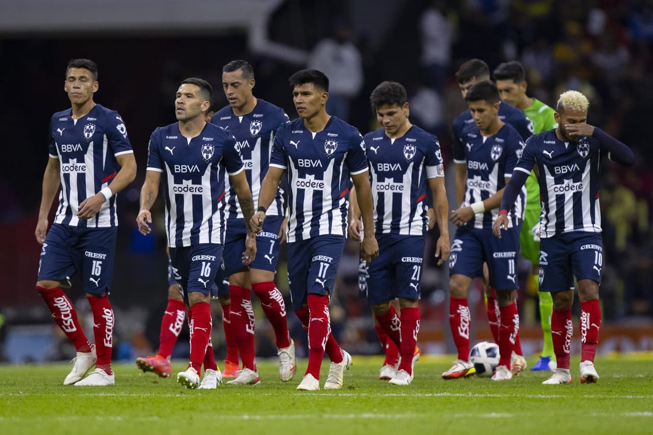 'Vasco' Aguirre planea modificación en Rayados para jugar ante Atlas