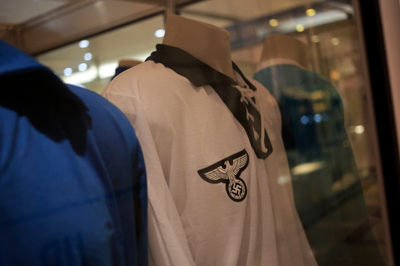 El Mundial estaba marcado por las políticas de los nazis en Alemania y del fascismo en Italia, por lo que se convirtió en una obsesión para Mussolini el triunfo como local como método propagandístico.