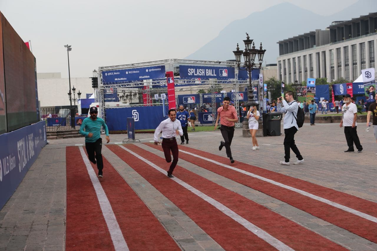 El tradicional Fan Fest fue todo un éxito en la Macroplaza.