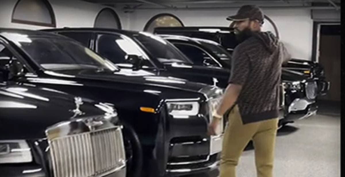 Floyd Mayweather presume colección de autos exóticos