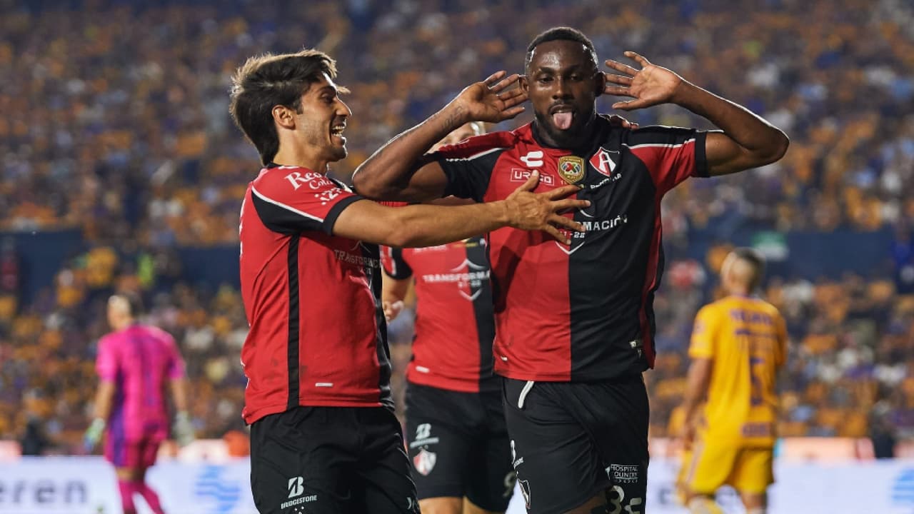 Julián Quiñones arremete vs Tigres: "Ustedes no hicieron lo mismo"